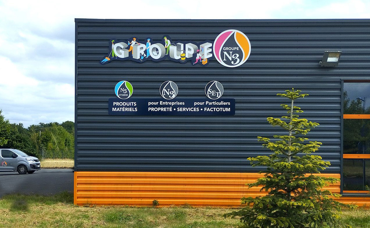 ENSEIGNE SUR MESURE